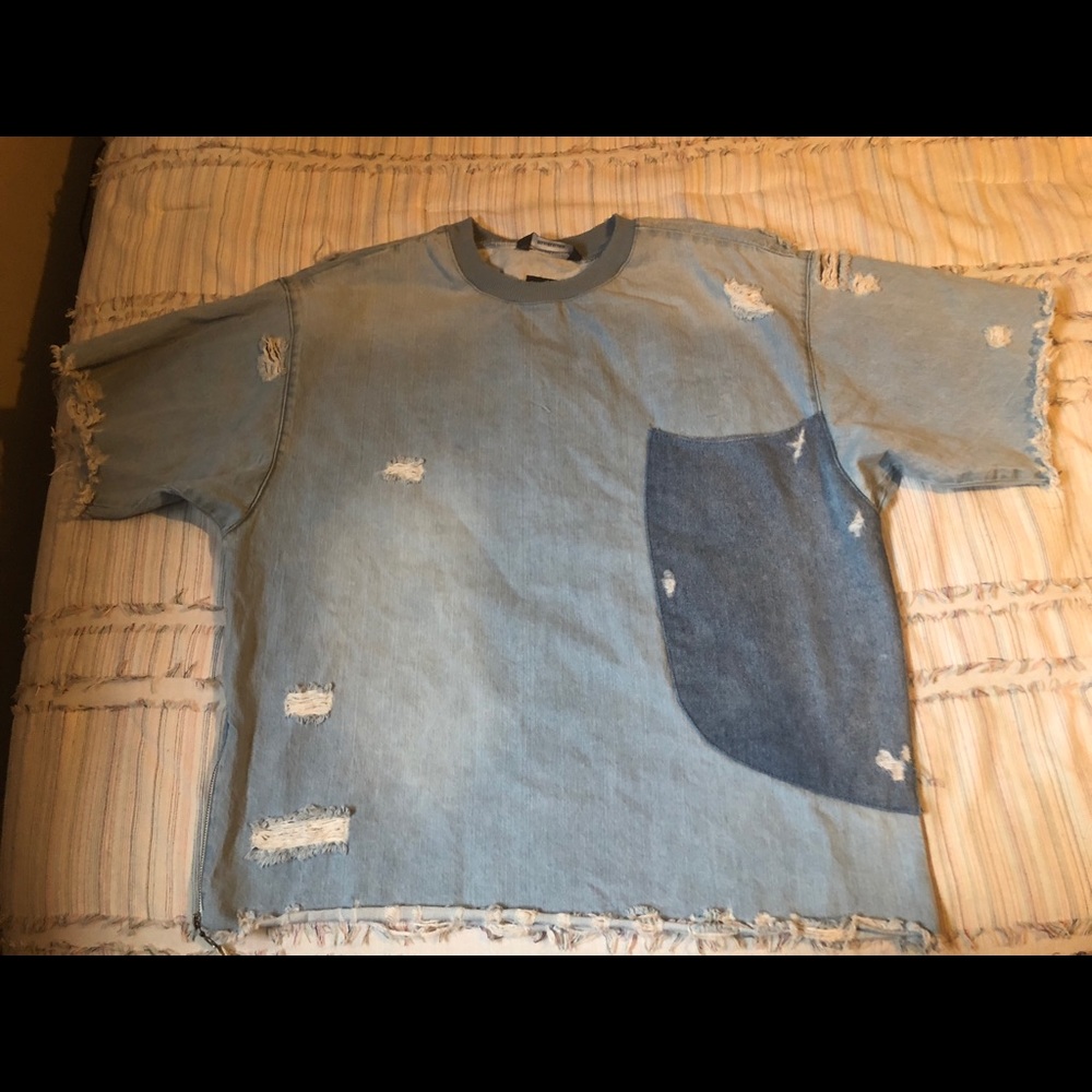 Destroyed big pocket men’s denim Zara T-shirt